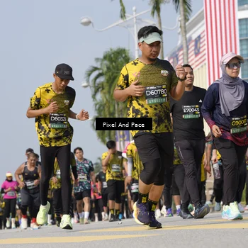 Runner Photo 6518412