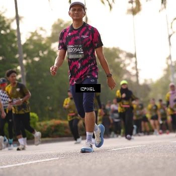 Runner Photo 6518444