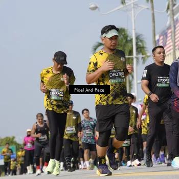 Runner Photo 6518455