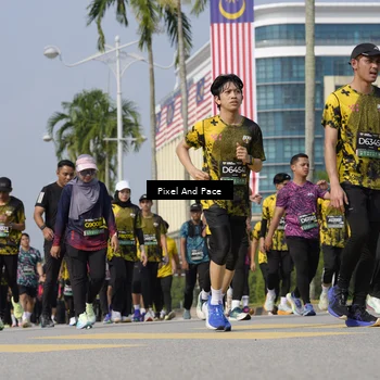 Runner Photo 6518485