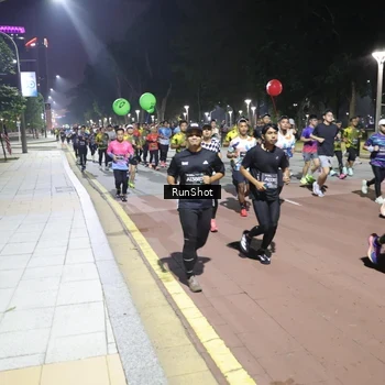 Runner Photo 6518594