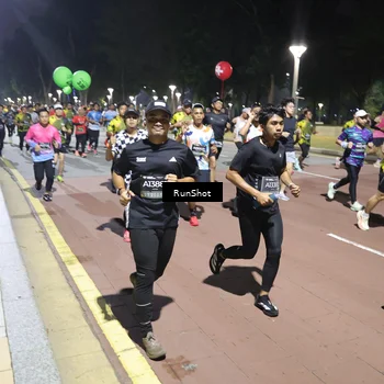 Runner Photo 6518627