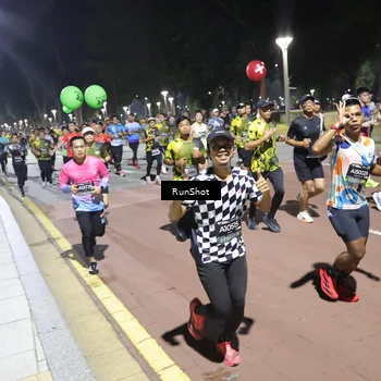 Runner Photo 6518674