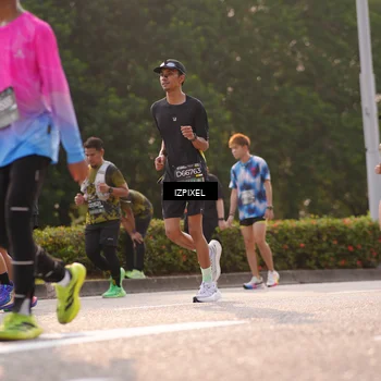 Runner Photo 6518692