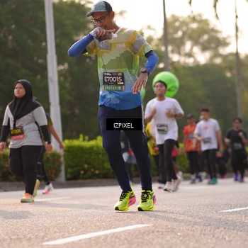 Runner Photo 6518862
