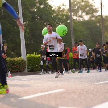 Runner Photo 6518880