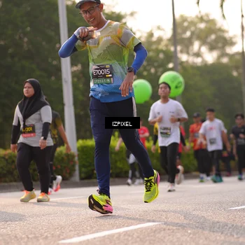 Runner Photo 6518888