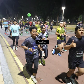 Runner Photo 6519120
