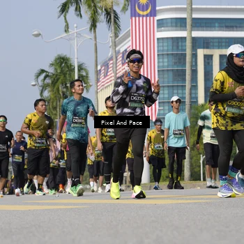 Runner Photo 6519420
