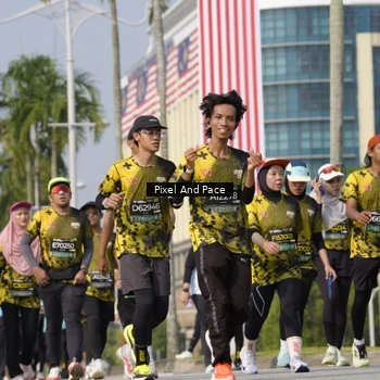 Runner Photo 6519640