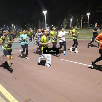 Runner Photo 6520123