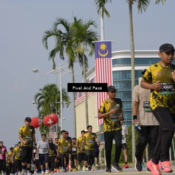 Runner Photo 6520125