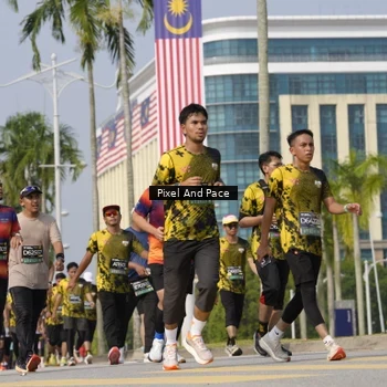 Runner Photo 6520199