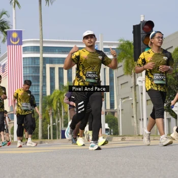Runner Photo 6520202