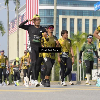 Runner Photo 6521014