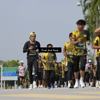 Runner Photo 6521111