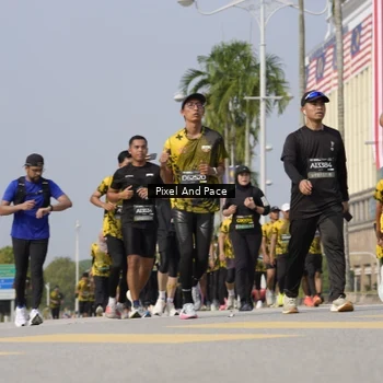 Runner Photo 6521391