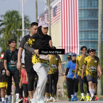 Runner Photo 6522111