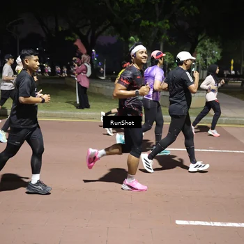 Runner Photo 6522523