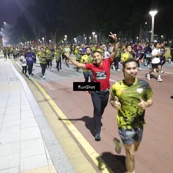 Runner Photo 6522678