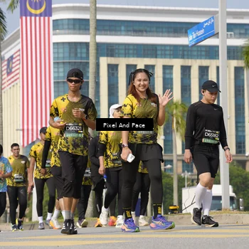 Runner Photo 6523048