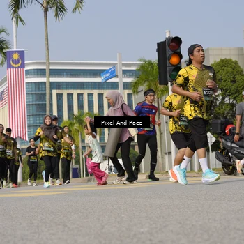 Runner Photo 6523145