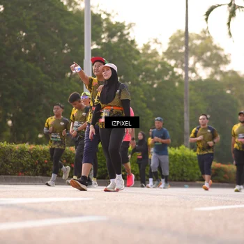 Runner Photo 6523275