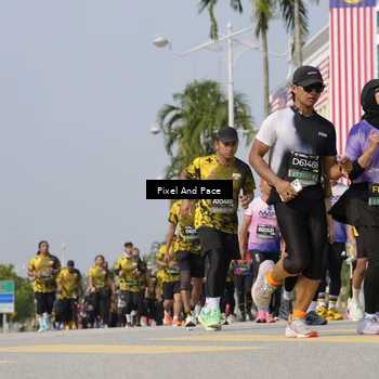 Runner Photo 6523332