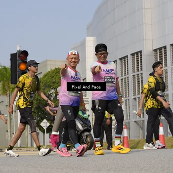 Runner Photo 6523355