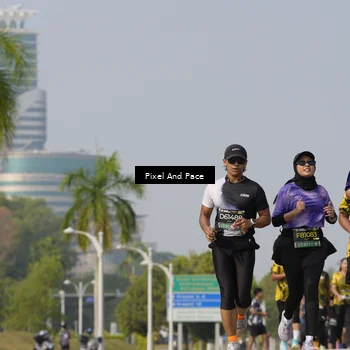 Runner Photo 6523395