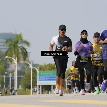 Runner Photo 6523420