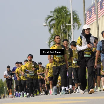 Runner Photo 6523476