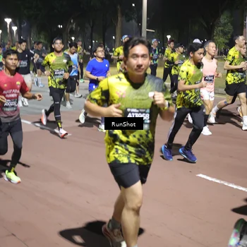 Runner Photo 6523531