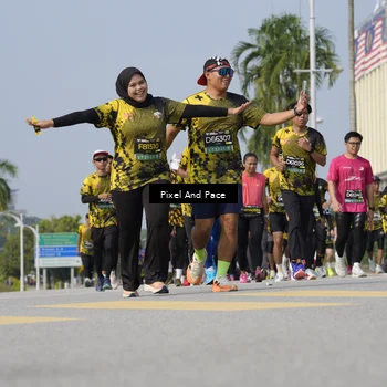 Runner Photo 6523600