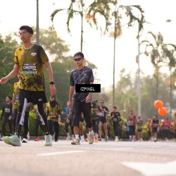 Runner Photo 6523642