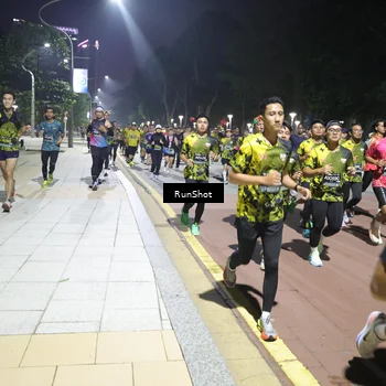 Runner Photo 6523745