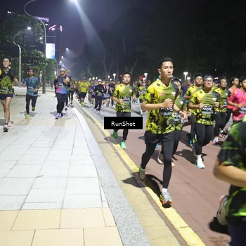 Runner Photo 6523758