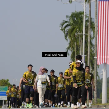 Runner Photo 6524069