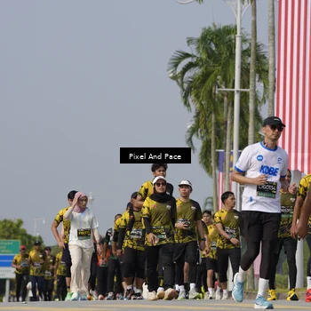 Runner Photo 6524076