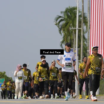 Runner Photo 6524097