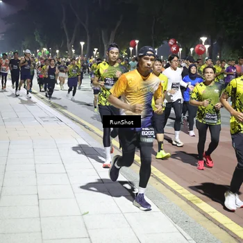 Runner Photo 6524104