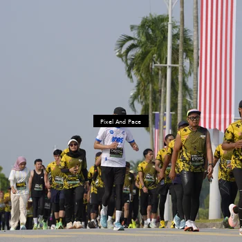 Runner Photo 6524123