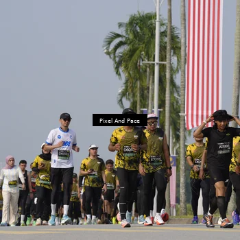 Runner Photo 6524138