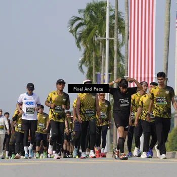 Runner Photo 6524175