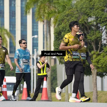 Runner Photo 6524239