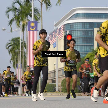 Runner Photo 6524244