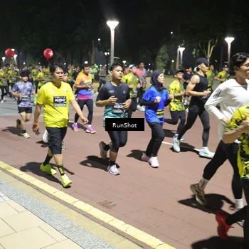 Runner Photo 6524245