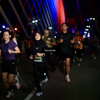 Runner Photo 6524312