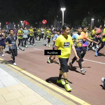 Runner Photo 6524337