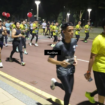 Runner Photo 6524413
